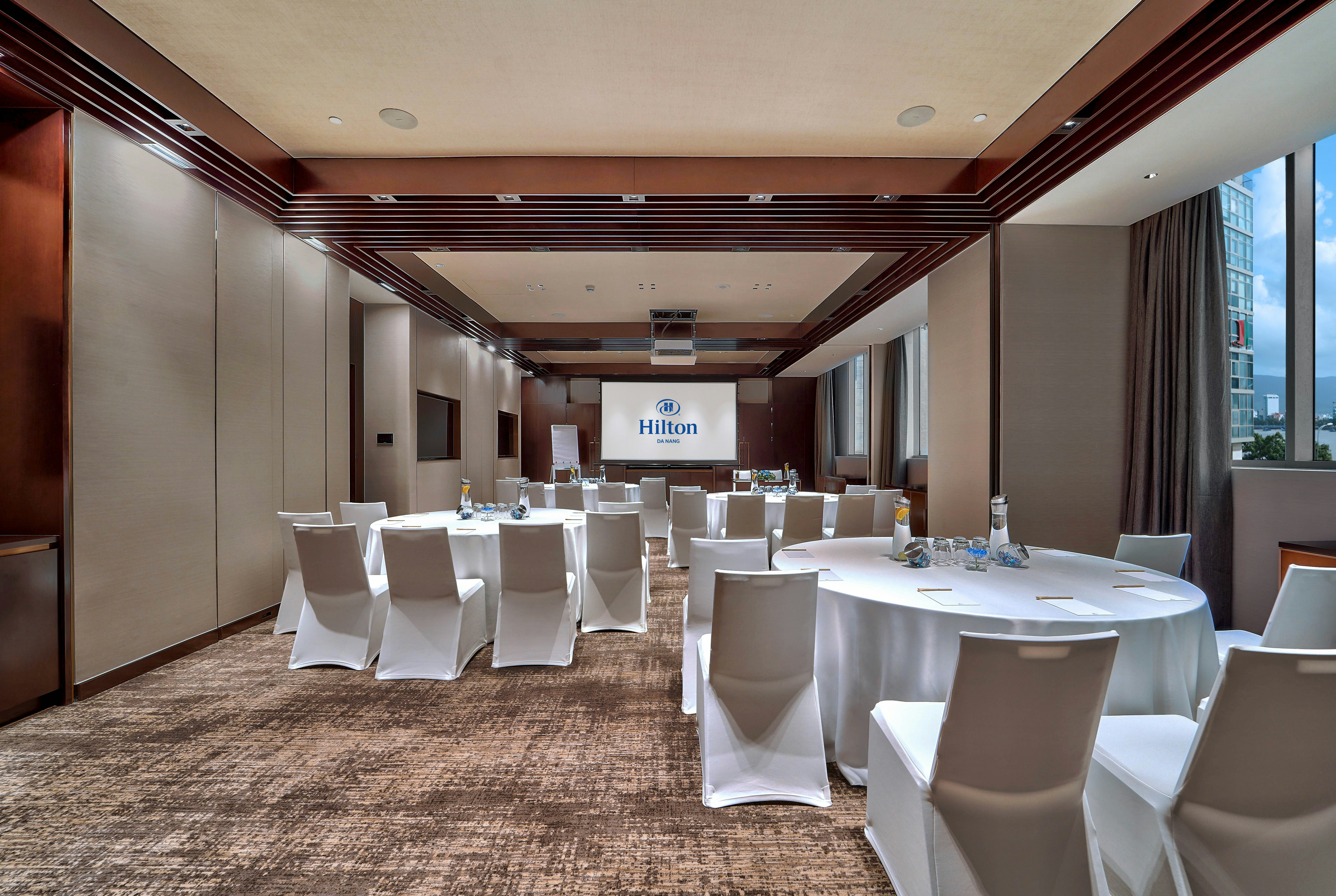 Hilton Da Nang 32/42