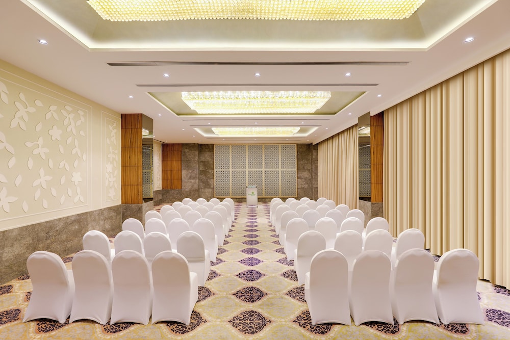 Lemon Tree Hotel Sohna Road 36/50