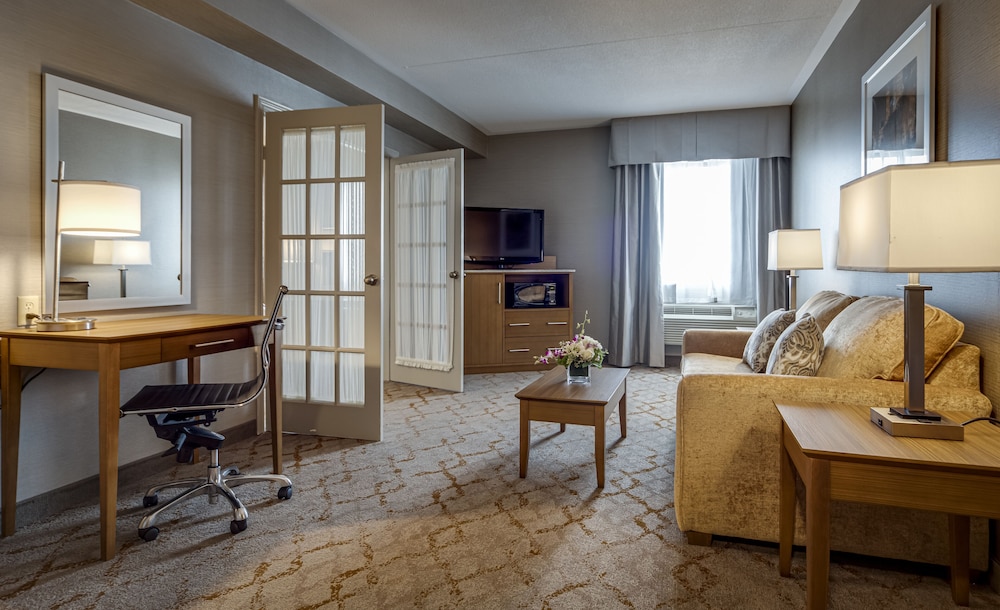 Monte Carlo Inn Vaughan Suites 42/65