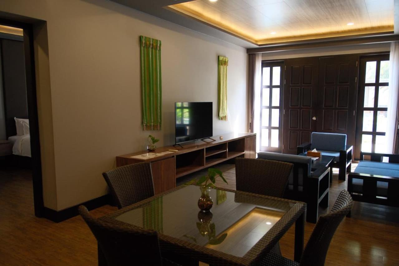 JL World Hotel Dili 36/50