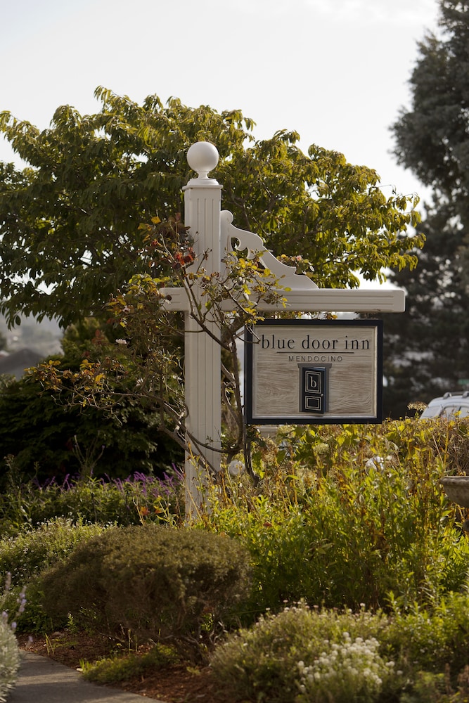 Inns of Mendocino 45/50