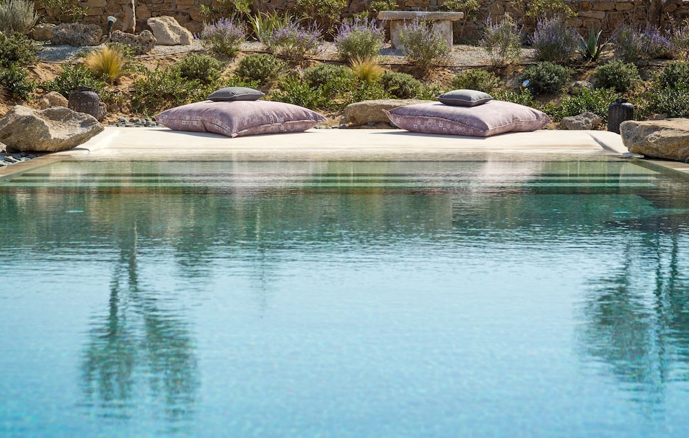 Portes Mykonos Suites And Villas 66/77