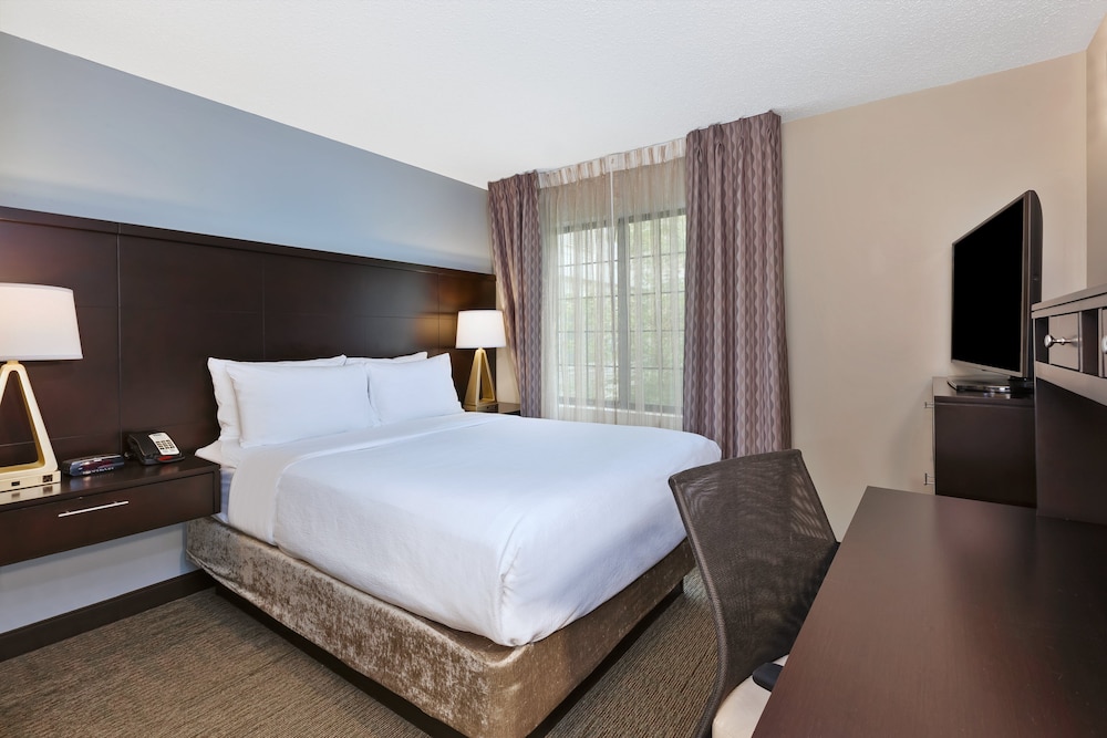 Staybridge Suites Detroit-Utica 15/58