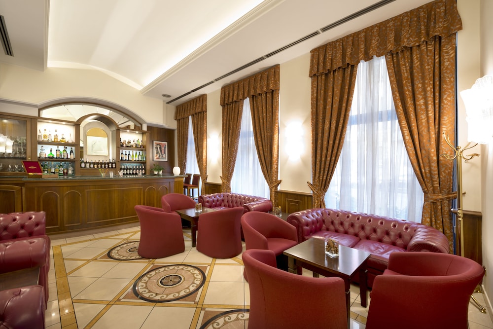 Lancaster Hotel 48/72
