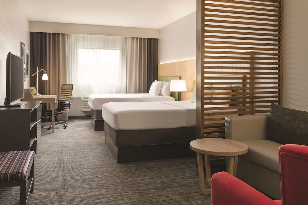 Country Inn & Suites by Radisson, Byram/Jackson South, MS 8/24