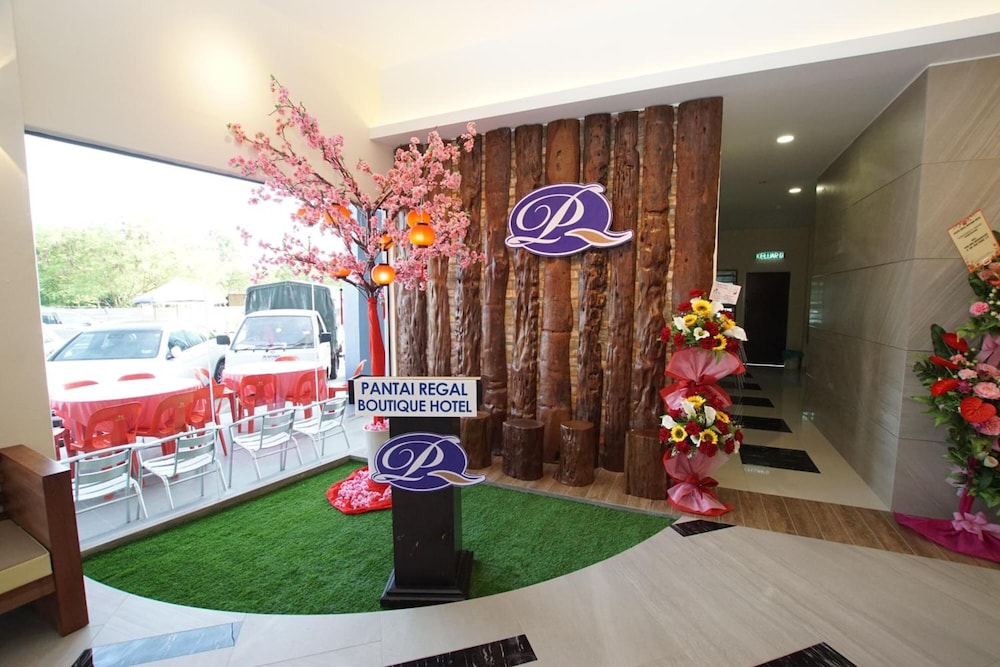 Pantai Regal Hotel 34/50