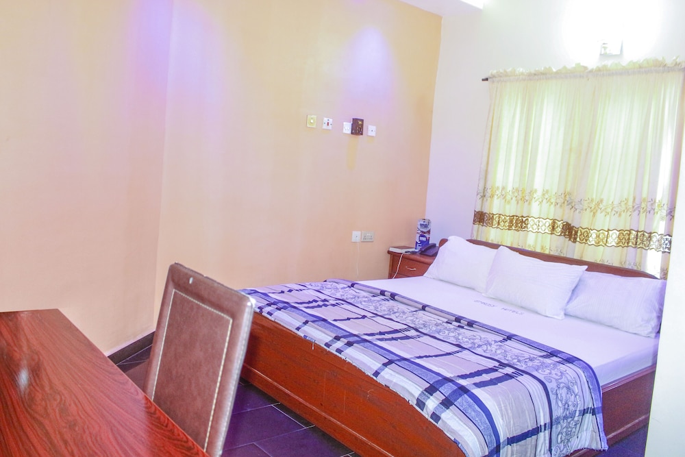 EMROSY HOTELS AND SUITES 21/50