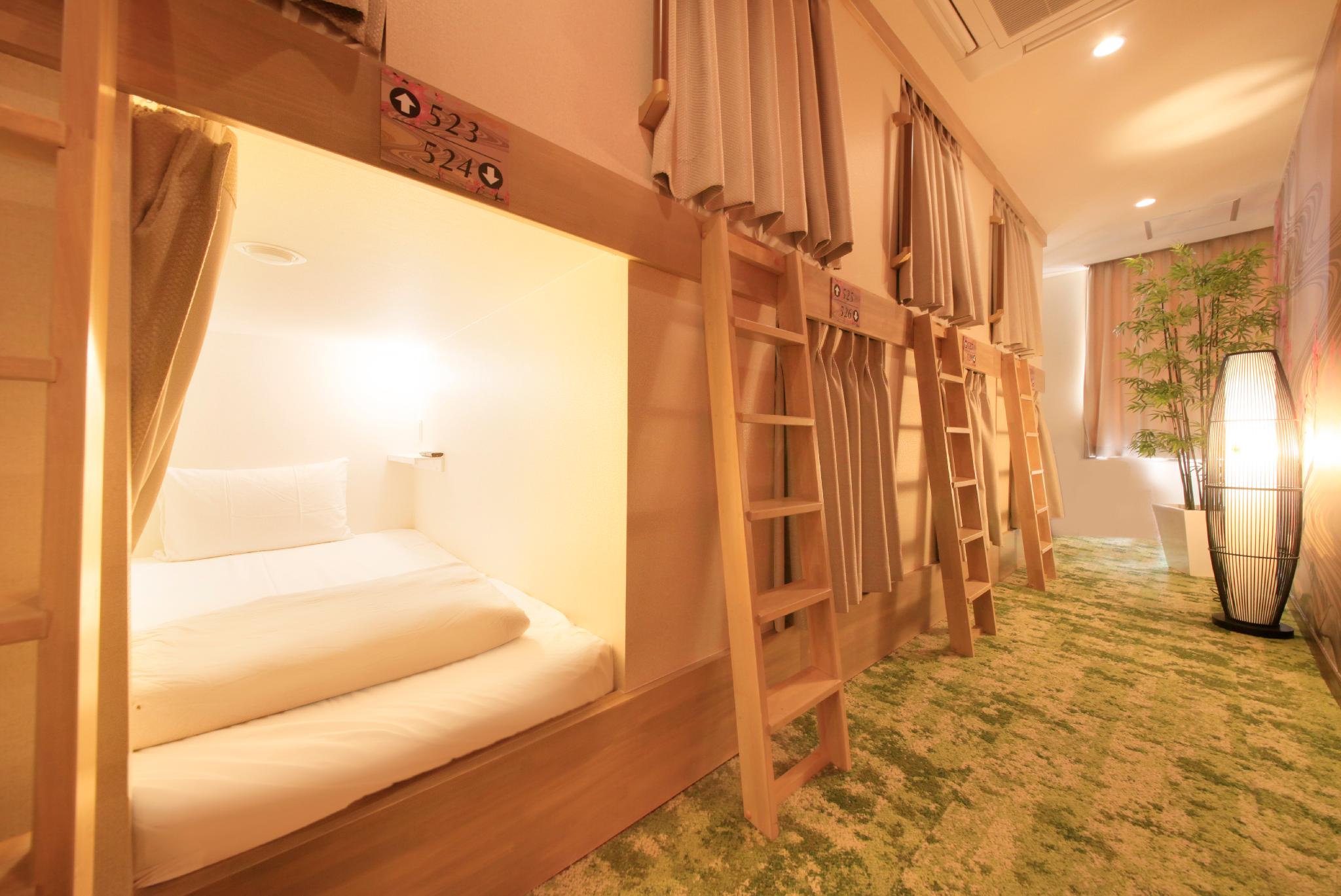 Big, Male Dorm, Cabin, High Floor
