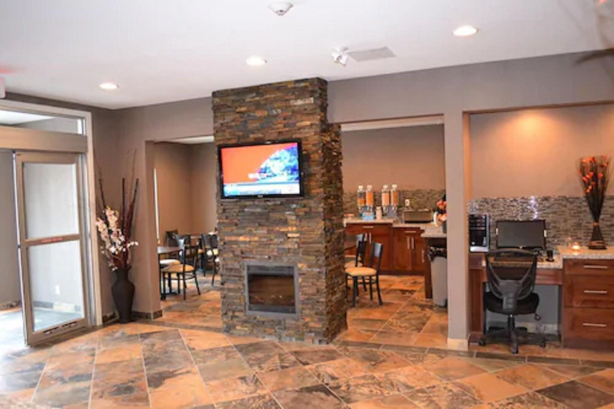 Western Star Inn and Suites Carlyle 23/30