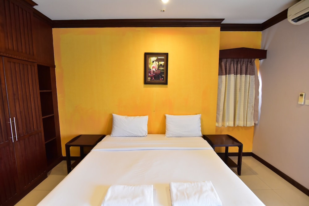 LaOr INN HUA HIN 23/51