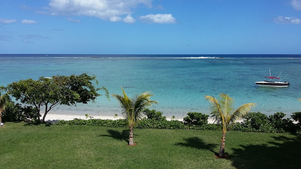 Villasun Seafront Apartment at Cap Ouest 18/29