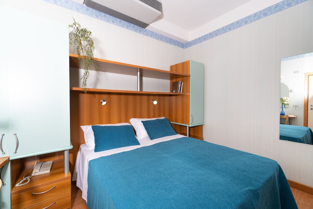 Hotel Sampaoli 12/50