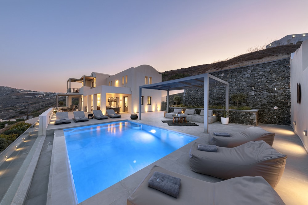 Eolia Luxury Villas 20/50