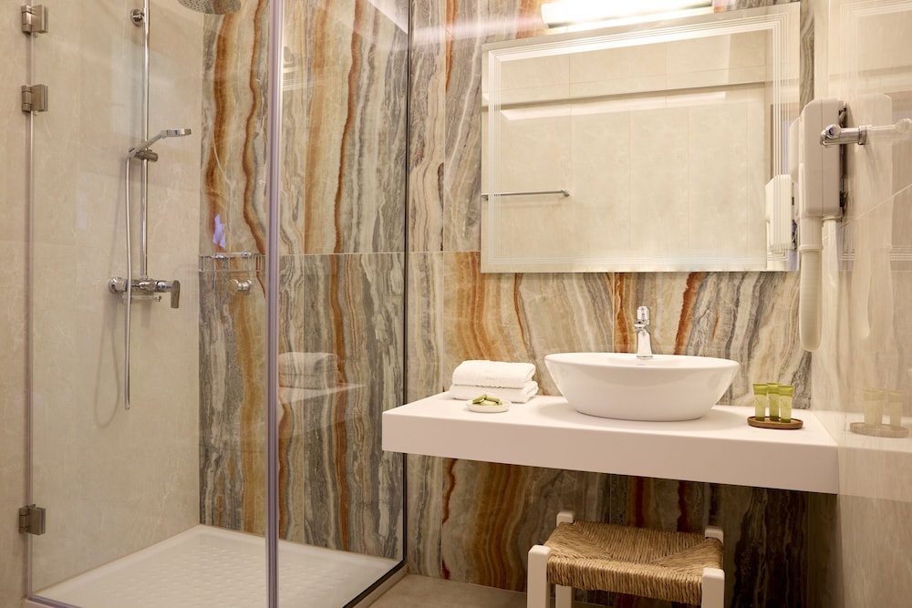 Leda Village Resort 50/50