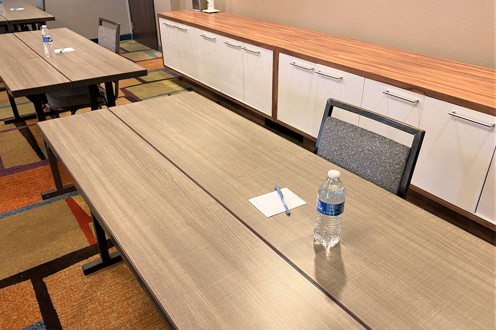 Fairfield Inn Las Vegas Convention Center 23/23