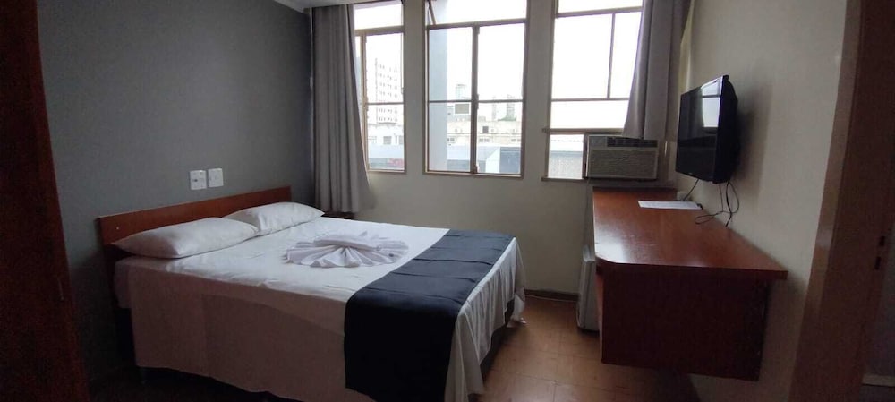 ROOM, DOUBLE BED