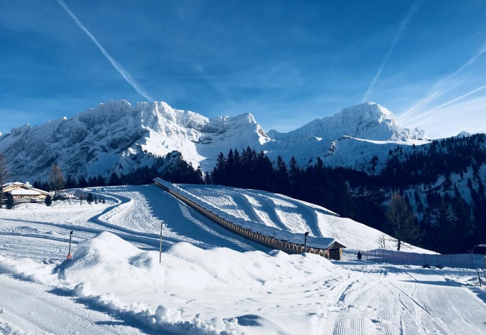 Villars Lodge 27/50