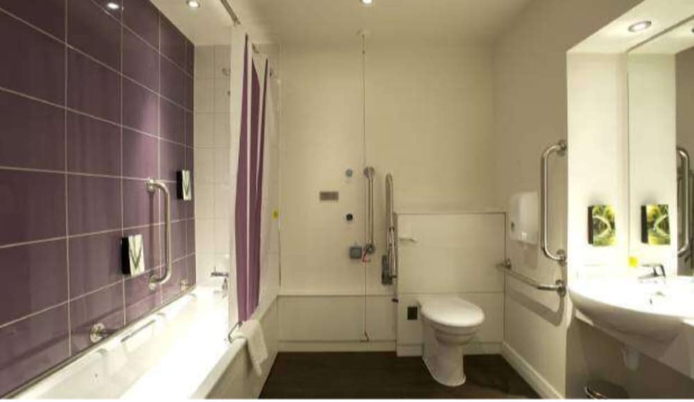 Premier Inn Inverness Centre (Millburn Rd) 64/67