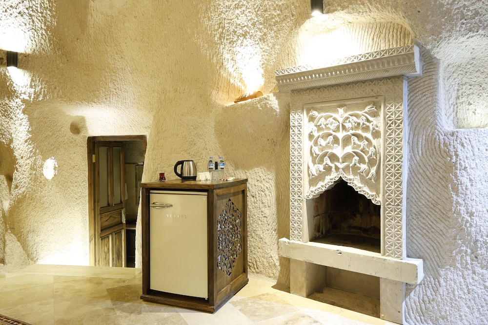 Ages In Cappadocia 10/50