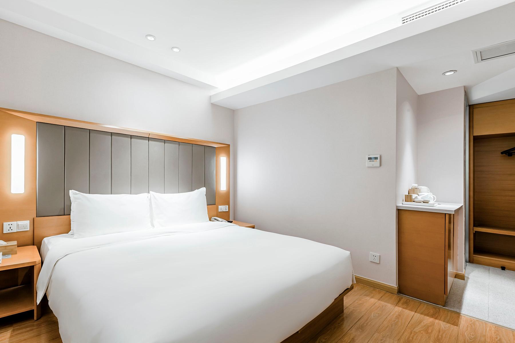 Ji Hotel (Shanghai Railway Station Tianmu West Road) 20/41