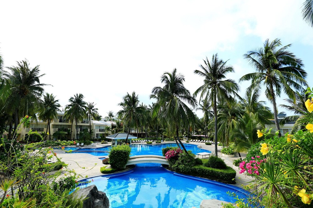 PALM BEACH RESORT AND SPA 41/48