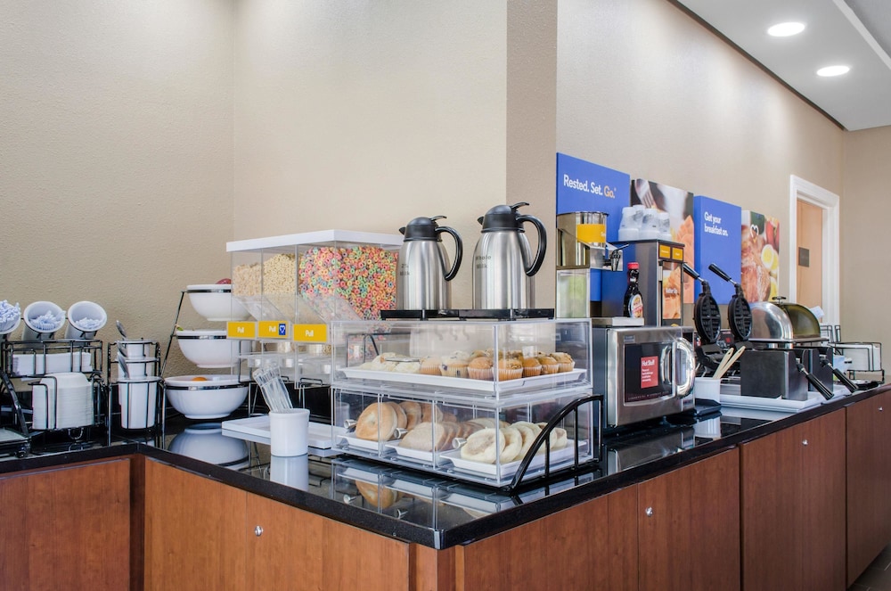 Comfort Inn & Suites Covington - Mandeville 25/32