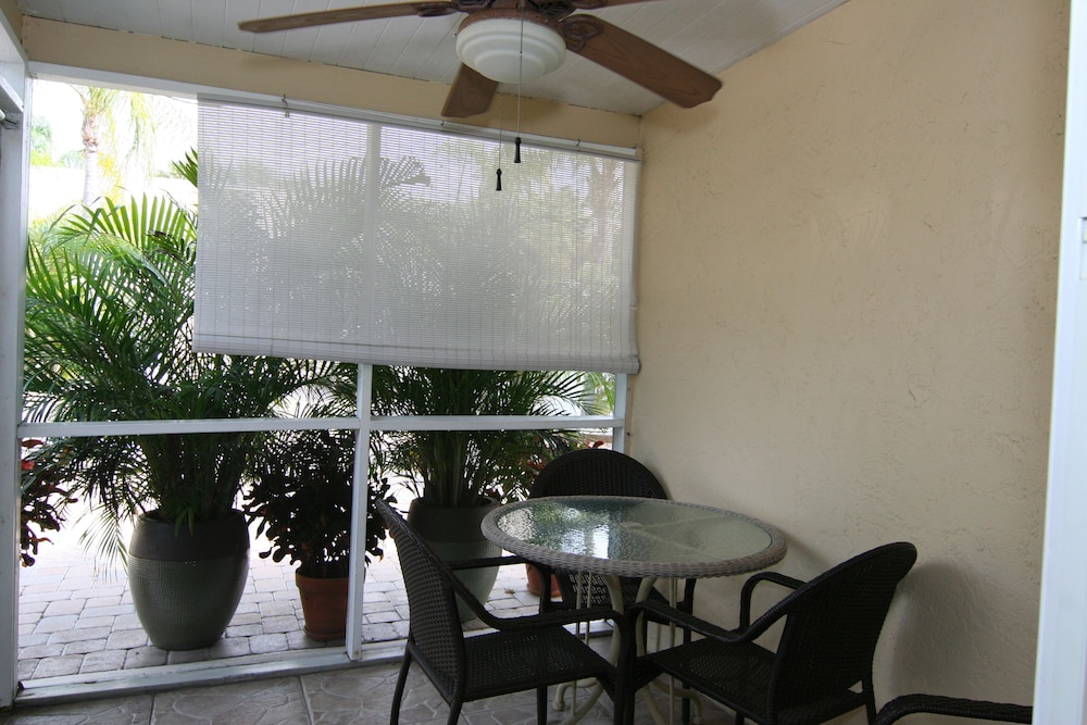 Venice Beach Villas 52/61
