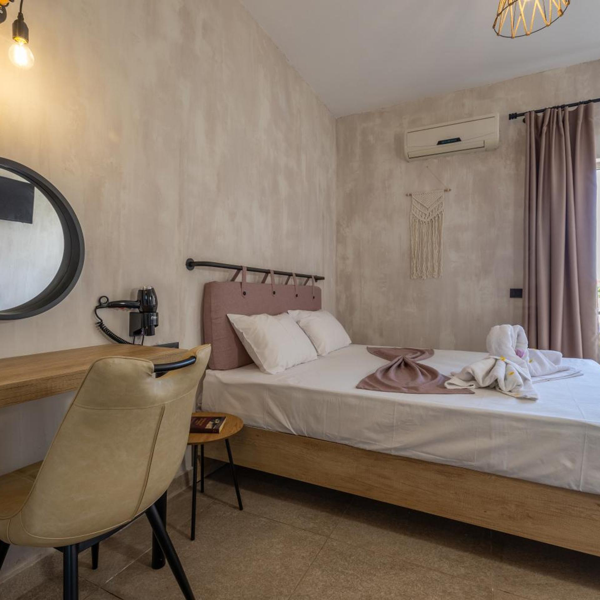 Iviskos – Adults Only 12/22