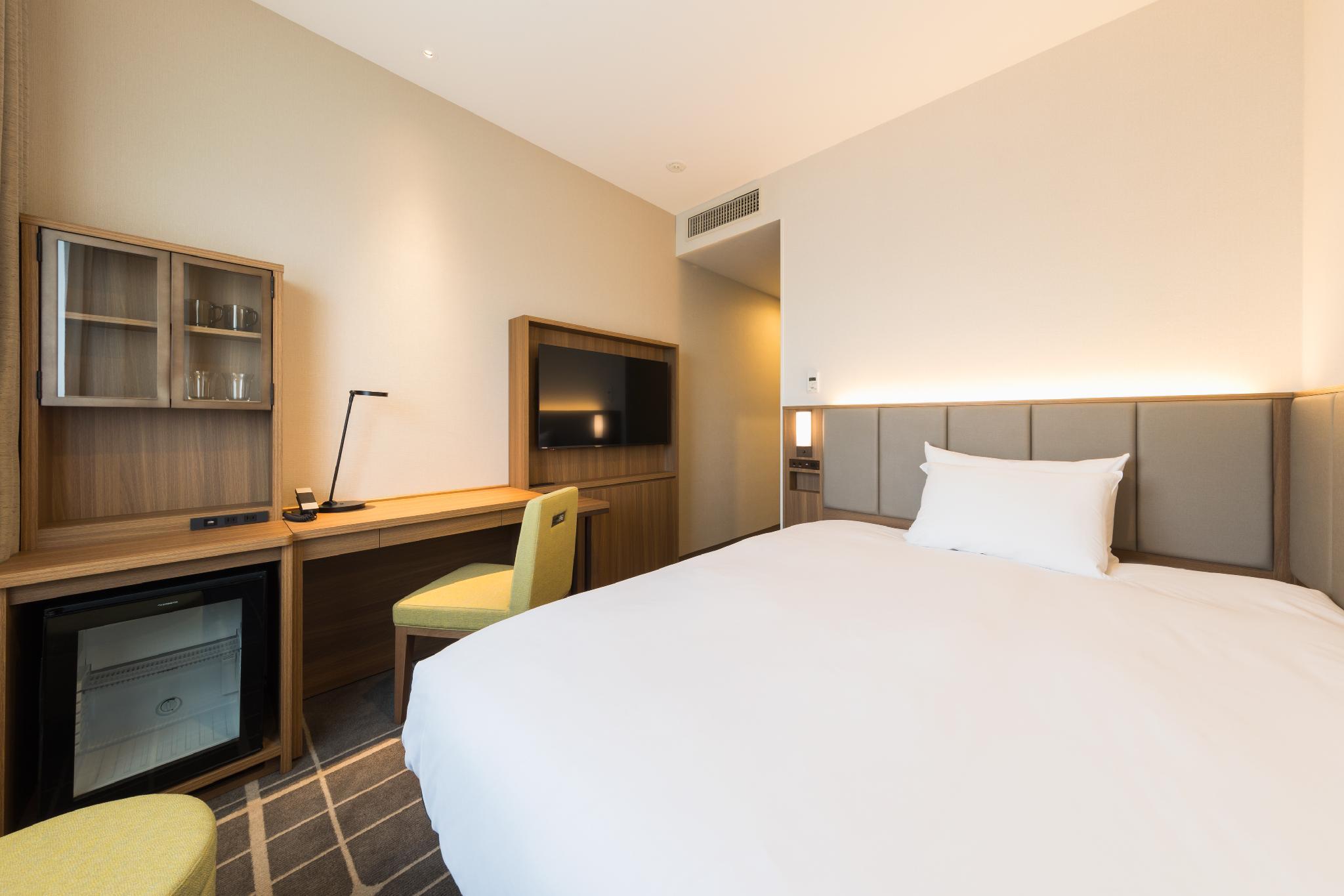 Semi Room, Single, Semi Double Bed