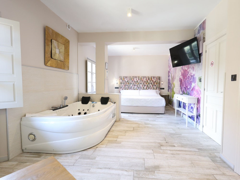 Suites con Jacuzzi Santillana 40/45
