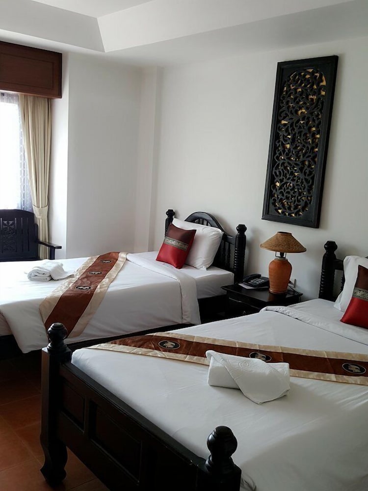 Wangburapa Grand Hotel 18/47
