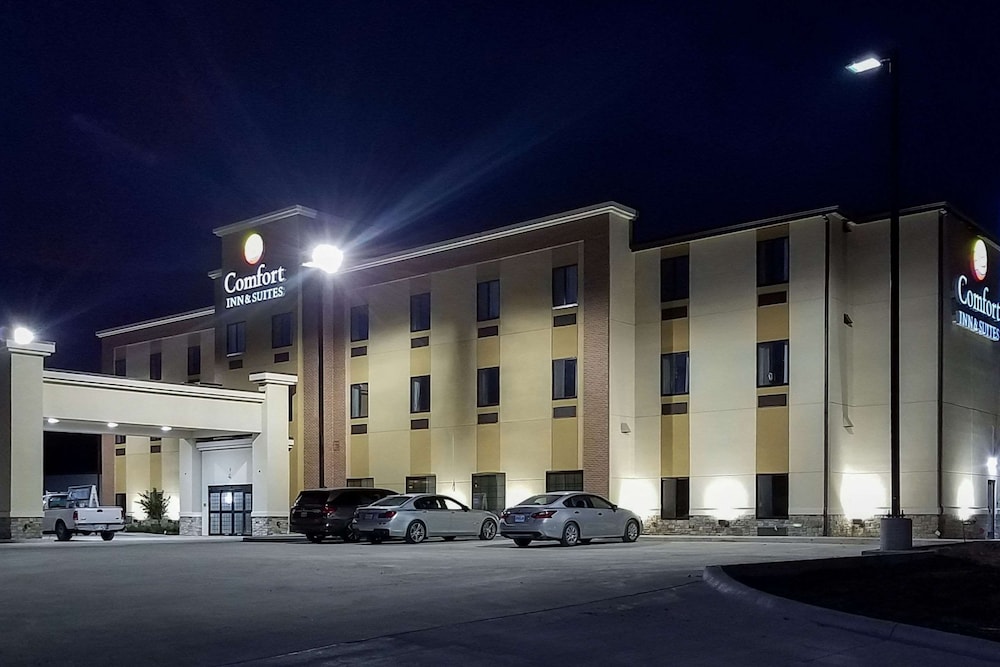 Comfort Inn and Suites Independence 1/40
