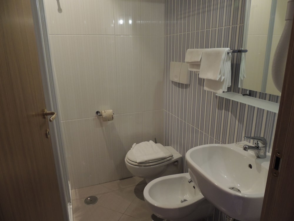 Hotel Zeus Pompei 48/50