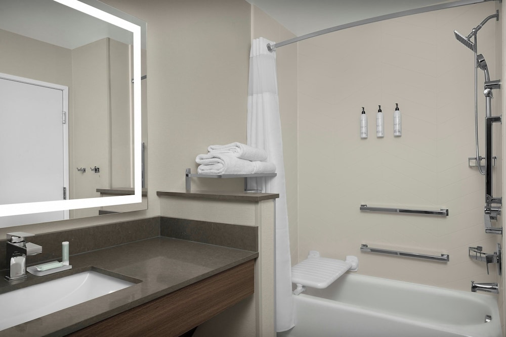 Fairfield By Marriott Inn & Suites Weldon 40/41