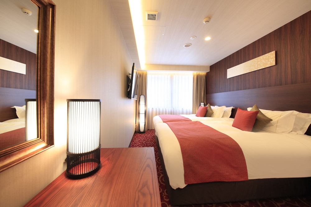 SEMI ROOM, STANDARD, 2 SEMI DOUBLE BEDS