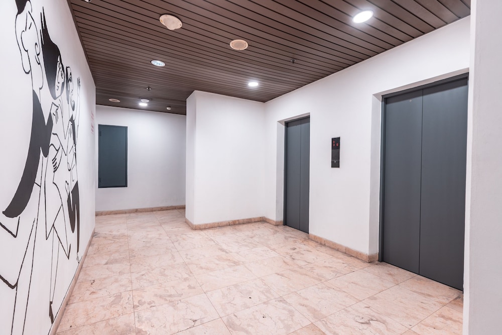OYO Townhouse 2 Hotel Gunung Sahari 42/67