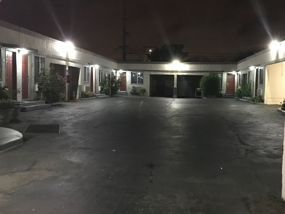 Geneva Motel Daly City 21/25