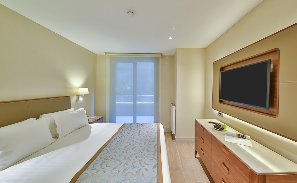 Tzl Suites 42/69