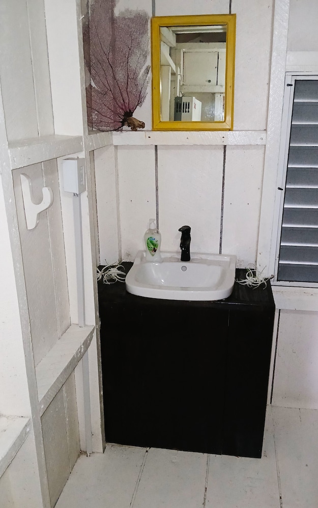 Ranguana Caye Cabanas 49/50