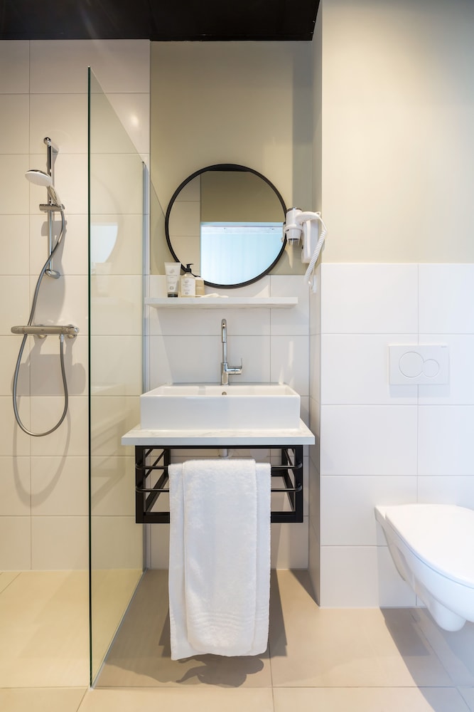 Boutique Hotel Lumiere 20/28