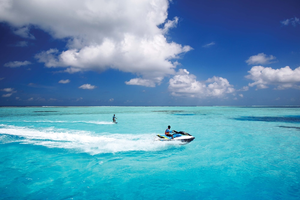Ozen Life Maadhoo Resort 58/63