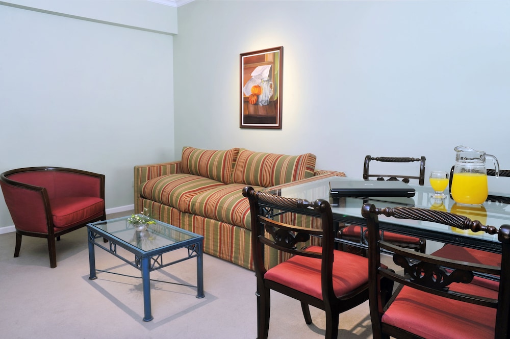 Mayla Apartments 18/25
