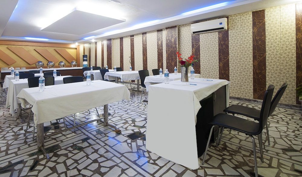 HOTEL APRA INTERNATIONAL 27/34