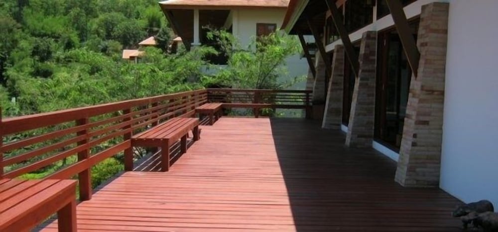 PhuNaCome Resort 38/49