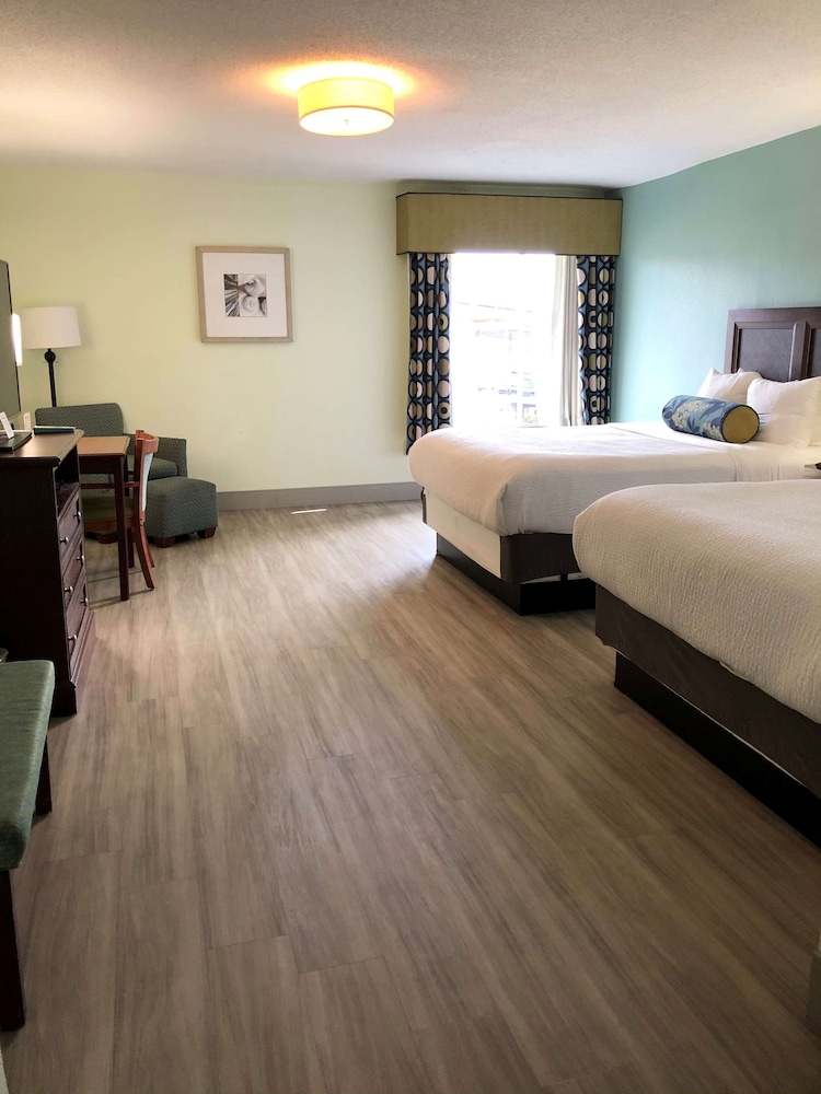 Best Western Plus Myrtle Beach @ Intracoastal 14/38