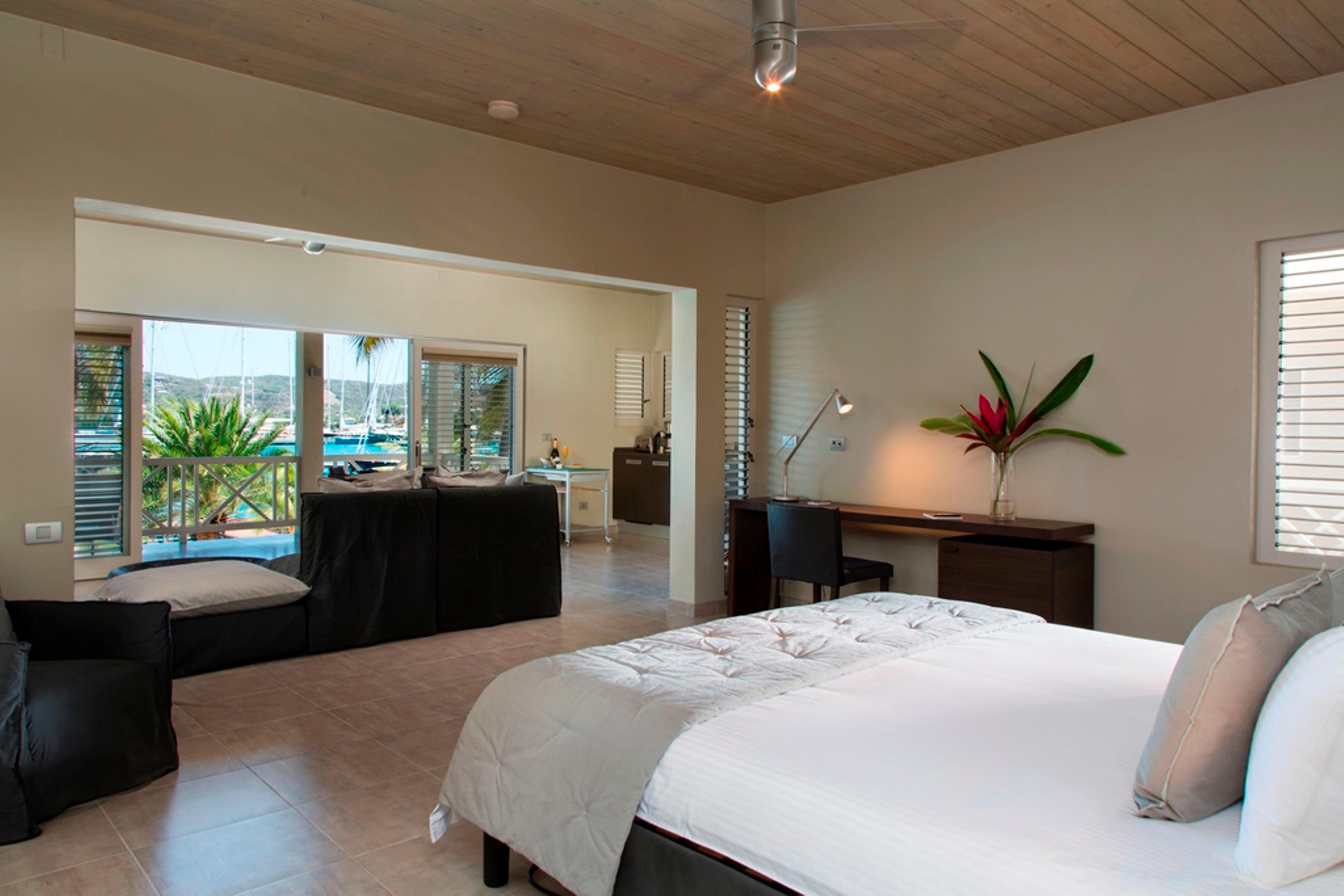 1 BEDROOM, DELUXE, SUITE