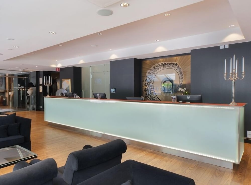 lobby