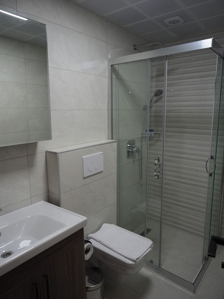 Zenia Otel 47/50