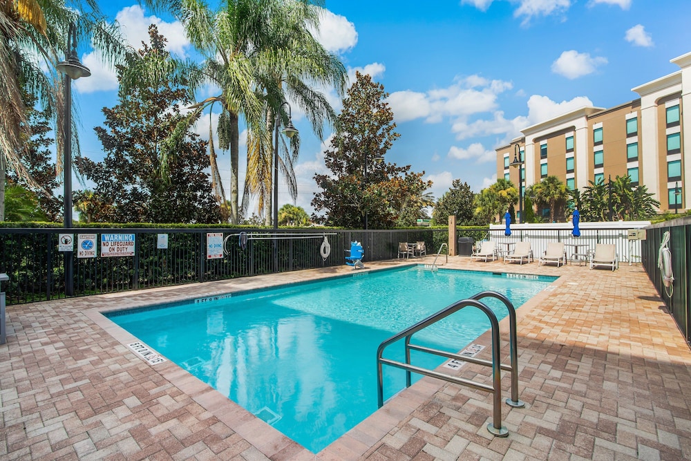 Holiday Inn Express Hotel Suites Orlando Apopka 23/38