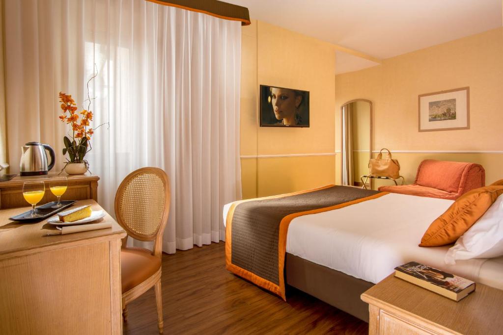 Omnia, Classic, Double Bed
